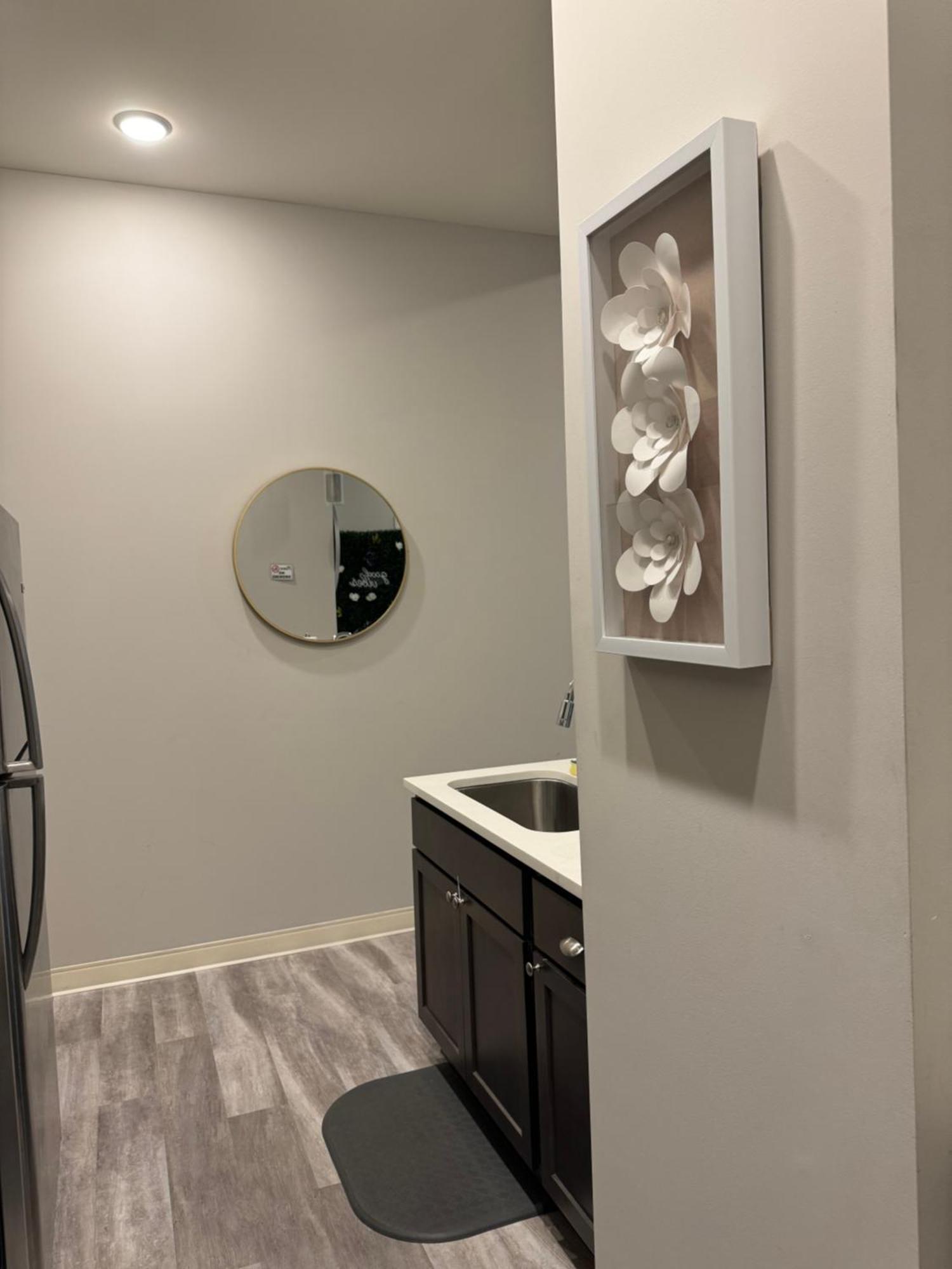 Beautiful Condo/Rooftop Patio With Free Parking Клівленд Екстер'єр фото